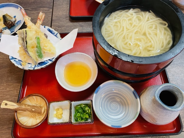 豊橋市　湯だまりうどん　庵　天ぷら釜揚げうどん