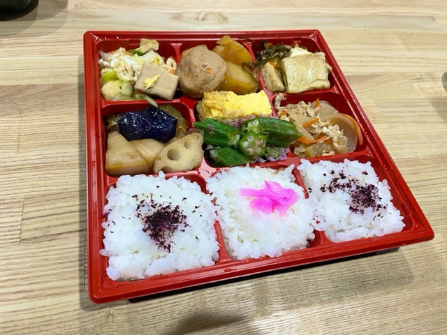 豊橋市　アンの台所　煮物弁当